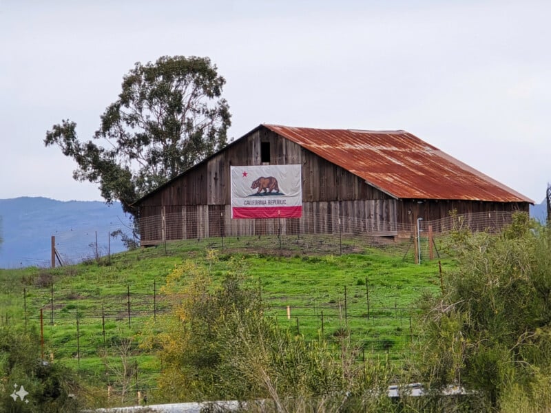 Samsung S24 Ultra barn scene